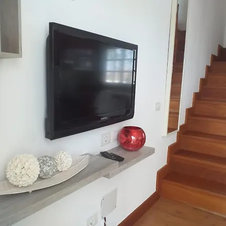 Apartment Duplex -the Sunny Hut - Swimming Pool - Free Wifi & Ac- Marinas *