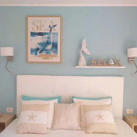 Duplex -the Sunny Hut - Swimming Pool - Free Wifi & Ac- Marinas 卡门港